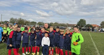 Mali nogometaši pomogli Sandiju u njegovom odlasku na liječenje u Austriju