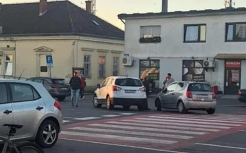 U centru Vidovca sudar dva automobila – budite na oprezu!