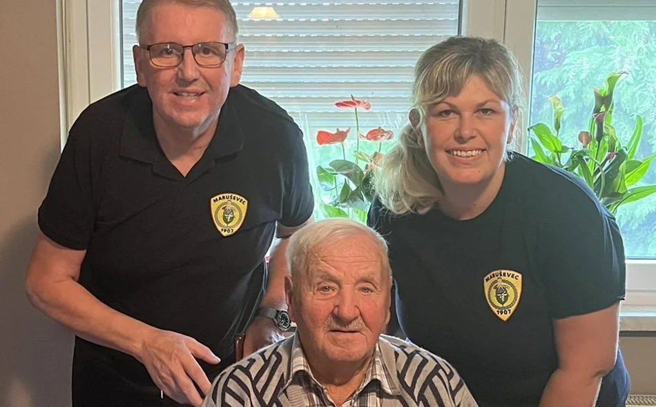 Lijepa gesta: maruševečki vatrogasci za rođendan posjetili svoje veterane