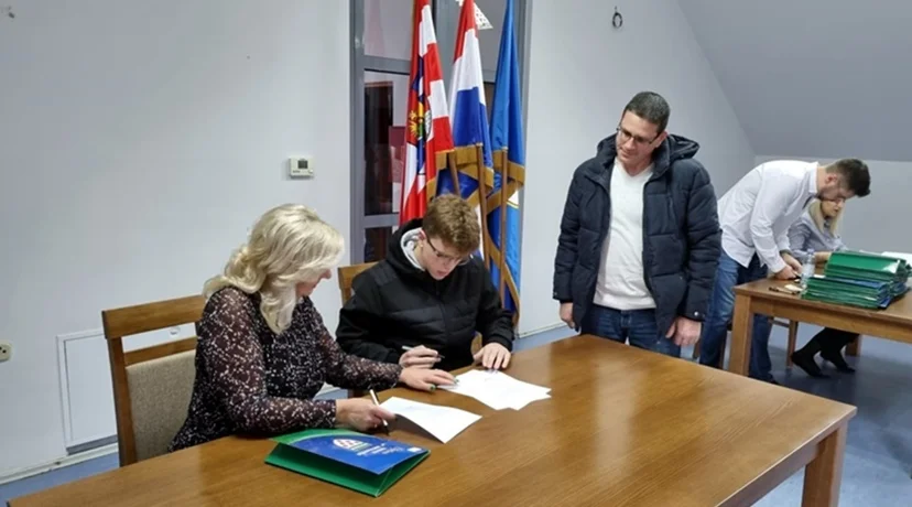 Općina daje novac za smještaj i prehranu srednjoškolaca u učeničkim domovima