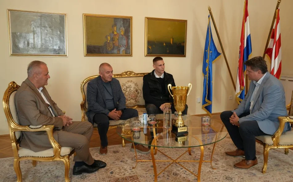 Grad Varaždin priredio prijem za &quot;kraljevskog&quot; svjetskog savate prvaka Patrika Grđana