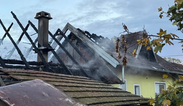FOTO U jutrošnjem požaru gorjela obiteljska kuća u Petrijancu