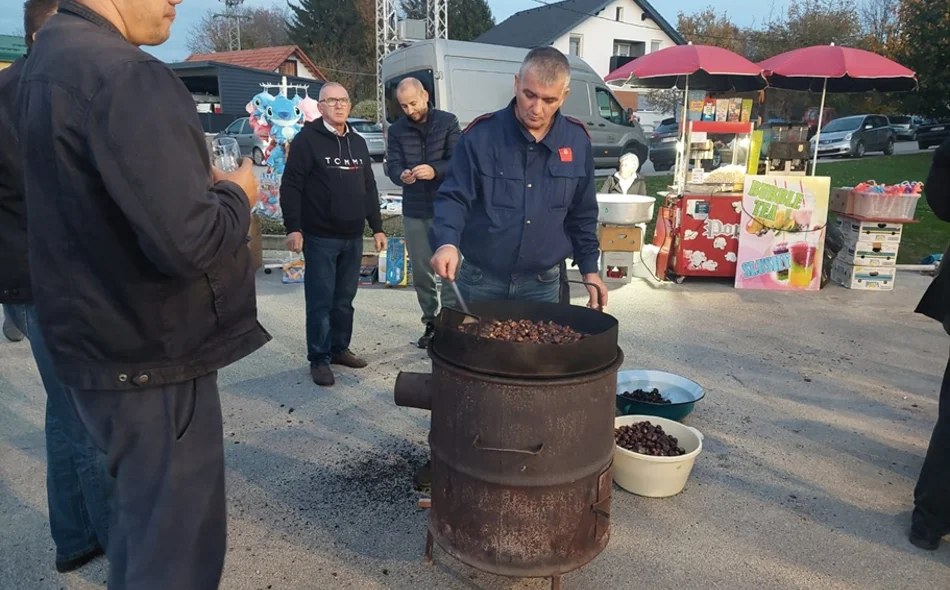 FOTO Mještanima i udrugama predan na korištenje uređeni Društveni dom u Leštakovcu