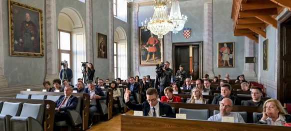 AUDIO Lukačić: „Skupština nije pozornica za političke predstave već prostor za argumentiranu raspravu”