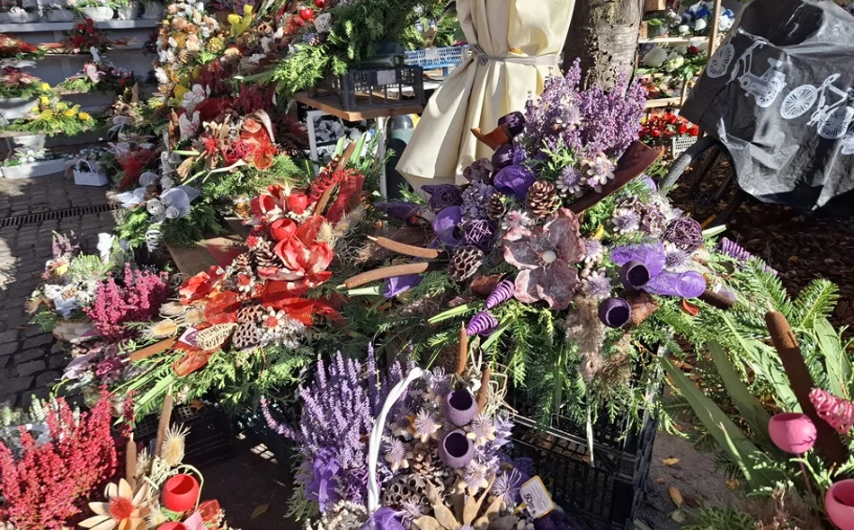 FOTO Aranžmani i multiflore najpopularniji, tek rijetki sami rade svoje cvjetne košarice