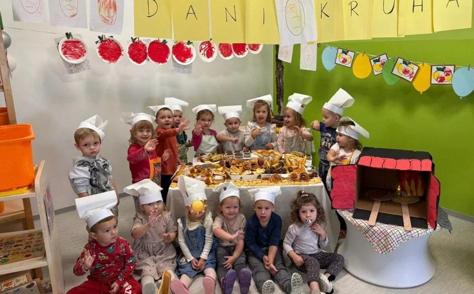 Vrijedne ručice malih pekara iz skupine “Ribice” učile kako nastaju klipići i pereci