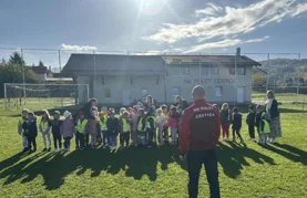 Cestički vrtićarci zaigrali s igračima NK Poleta povodom 50. obljetnice kluba