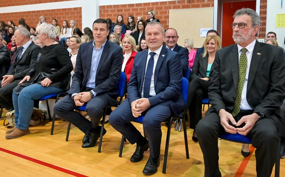 AUDIO I FOTO Varaždinska županija prva u Hrvatskoj ima uvjete za jednosmjensku nastavu u svim osnovnim školama