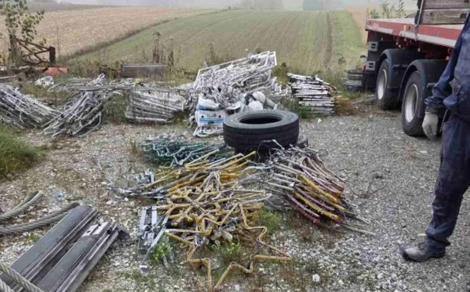 Gradonačelnik Šoštarić zatekao odbačene adventske ukrase bivše vlasti: Ovo je kap koja je prelila čašu!