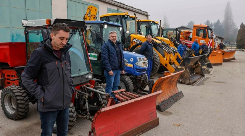 Osigurano 20-ak vozila i radnih strojeva te 200 tona materijala za posipavanje prometnica