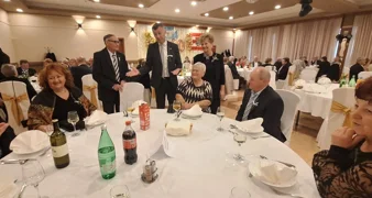 Čak 42 bračna para proslavila zlatne i dijamantne pirove te impresivnih 65 godina braka