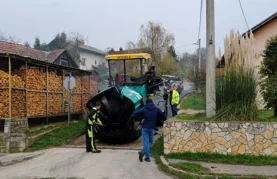 Nastavlja se asfaltiranje novih dionica u Ivancu