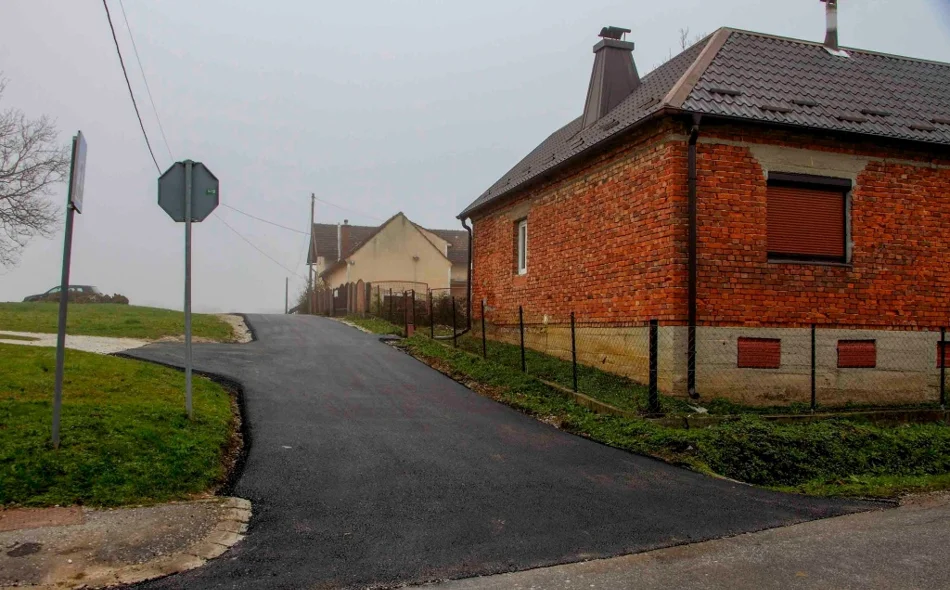 Nastavlja se asfaltiranje novih dionica u Ivancu