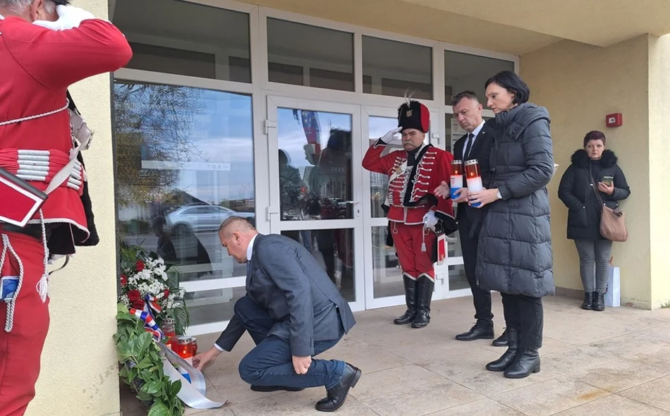 FOTO Odali počast varaždinskim i svim drugim braniteljima i žrtvama Vukovara
