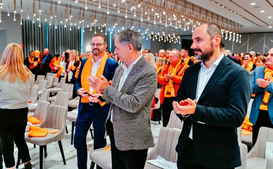 FOTO HNS proslavio 35. rođendan u Varaždinu i okupio brojne poznate političare