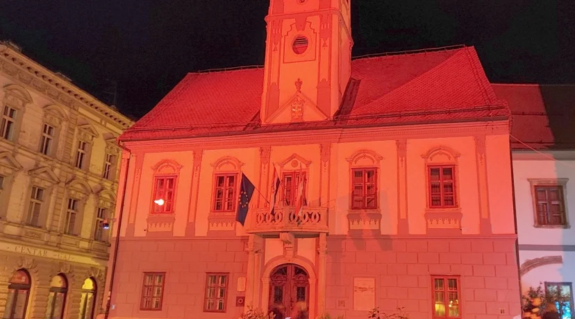 &quot;Zaustavimo nasilje nad ženama i djevojčicama“ gradska vijećnica večeras u narančastom u znak solidarnosti