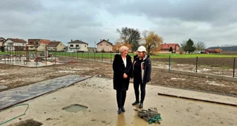 FOTO/AUDIO Vrtić oblika pčelinjih saća uskoro otvara svoja vrata za 200 trnovečkih mališana