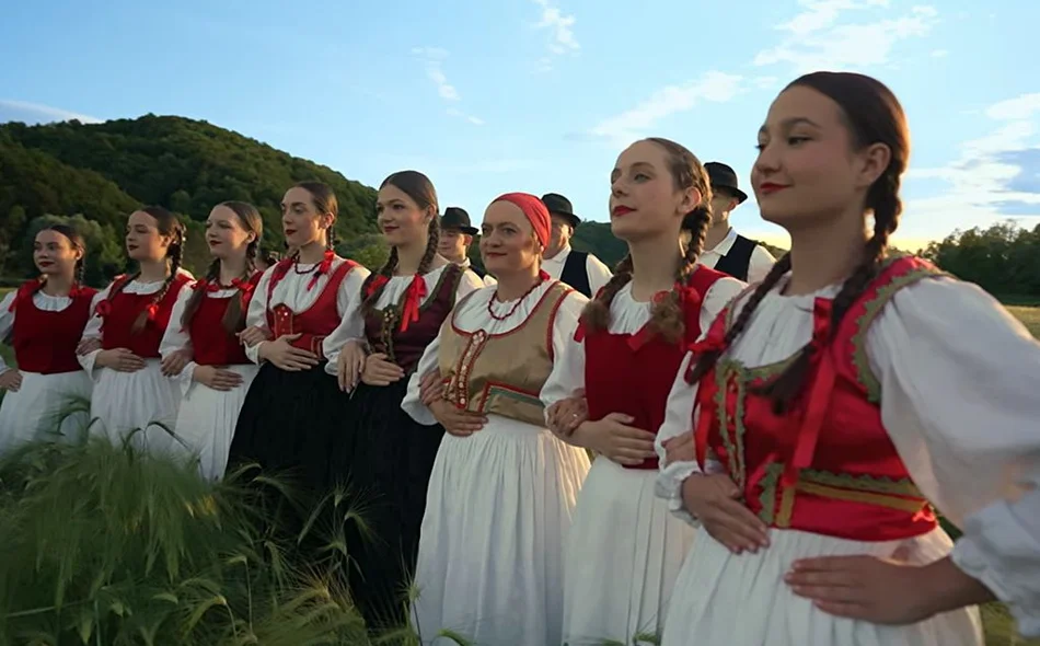 Toplička himna dobila vizualnu priču: KUD „Toplice” predstavio videospot za pjesmu „Suza za Zagorske brege”