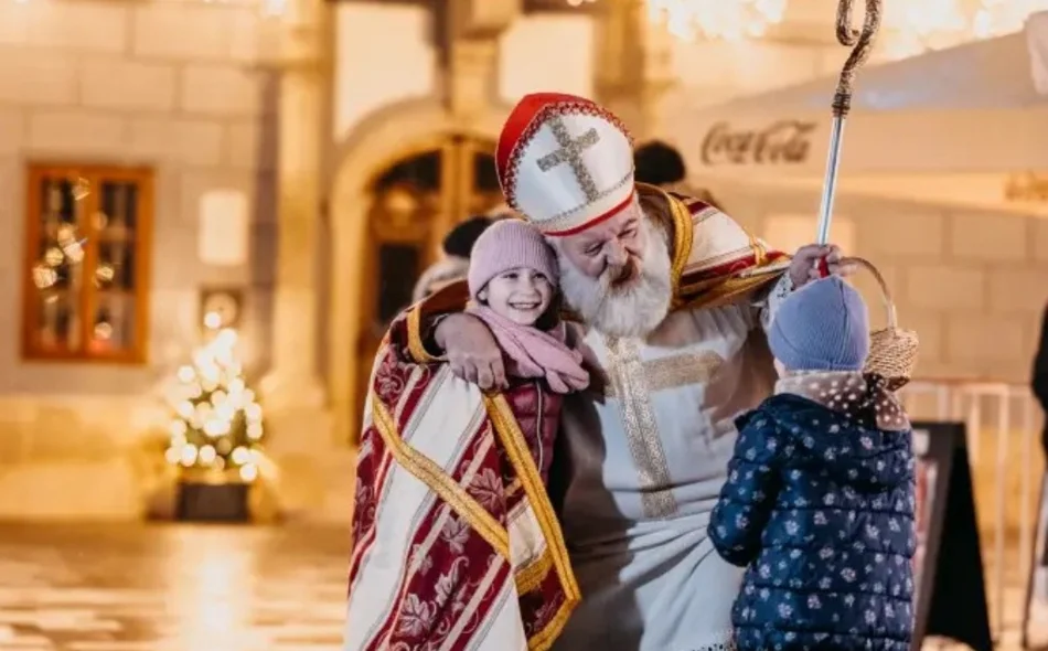 Sveti Nikola i krampus u petak obilaze varaždinske mališane - ovo je njegova ruta