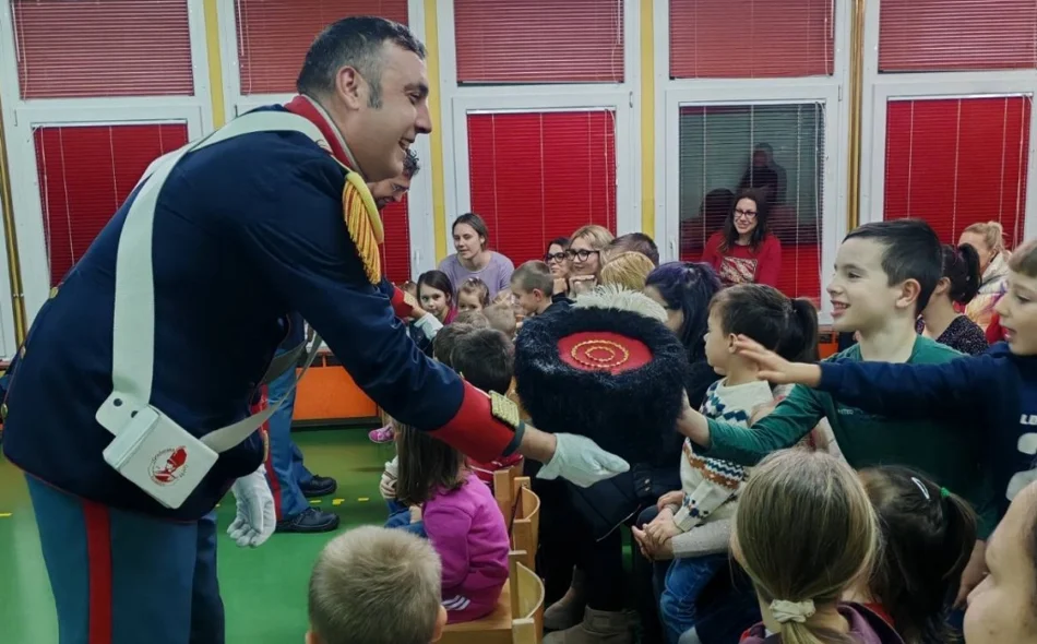 Purgari i Dame u povijesnim haljinama na prigodnom druženju povodom 80. rođendana DV Varaždin