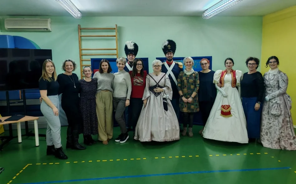 Purgari i Dame u povijesnim haljinama na prigodnom druženju povodom 80. rođendana DV Varaždin