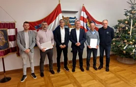 Potpisani ugovori - Centrima izvrsnosti iz odbojke i atletike nova financijska sredstva