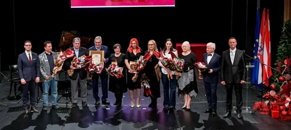 Nagrade za životno djelo u rukama Ljiljane Bogojević i Branka Ivankovića