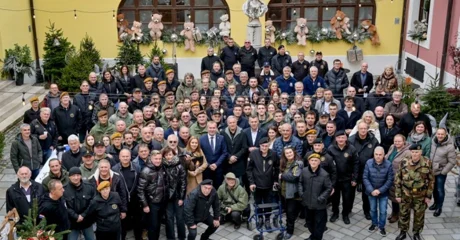 Thompson posjetio Županijsku palaču, dočekali ga Stričak,Dalić i članovi braniteljskih udruga