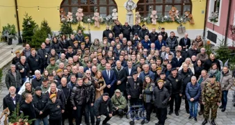 Thompson posjetio Županijsku palaču, dočekali ga Stričak,Dalić i članovi braniteljskih udruga