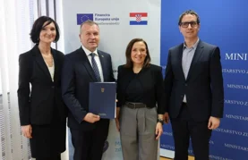 Ravnomjeran razvoj Varaždinske županije - ministrica Hrstić uručila ugovore za dva nova vozila