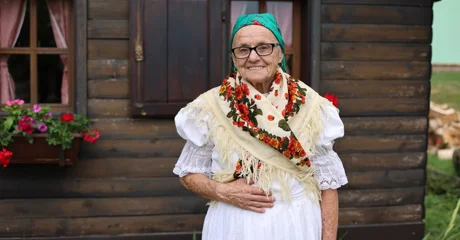 VIDEO Babica Nadica otkriva nam recept za zelne štrukle i finu slatku žemleaču!