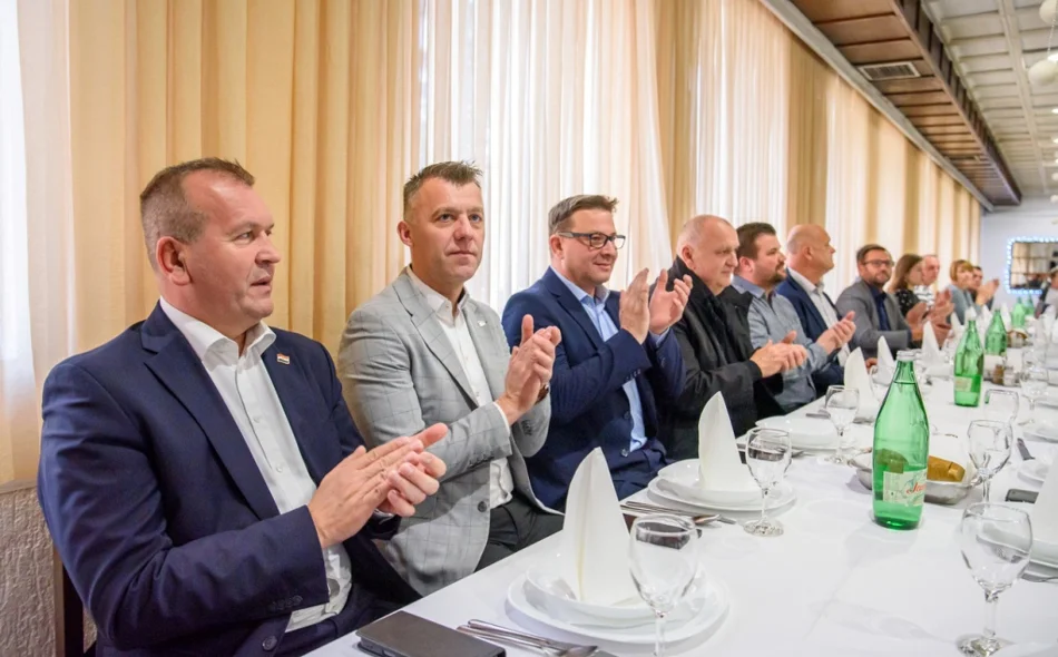 Čak 70 pčelara zlatnih medalja za medare, šampion OPG Pčelarstvo Mišković