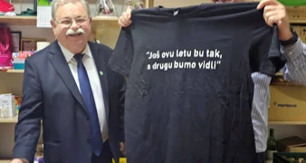 Načelnika Korotaja nasmijao poklon za rođendan: "Kad ekipa zna pogoditi u sridu"