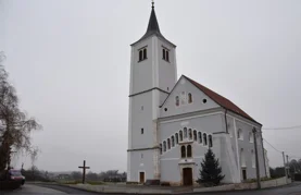 Lovci Lovačkog društva Cestica donirali ulazna vrata za crkvu u Radovcu