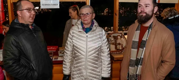 FOTO U Ivancu održan prvi Adventski sajam pod zvijezdama
