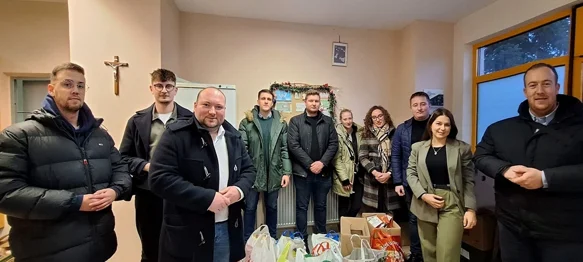 Mladež HDZ-a predala donaciju socijalnoj samoposluzi &bdquo;Kruh sv. Antuna&rdquo;