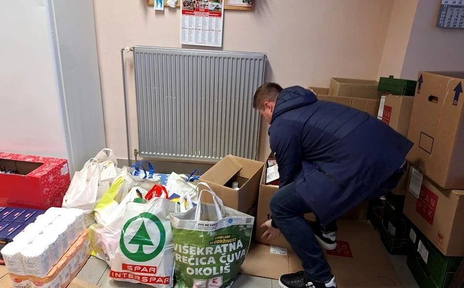 Mladež HDZ-a predala donaciju socijalnoj samoposluzi &bdquo;Kruh sv. Antuna&rdquo;