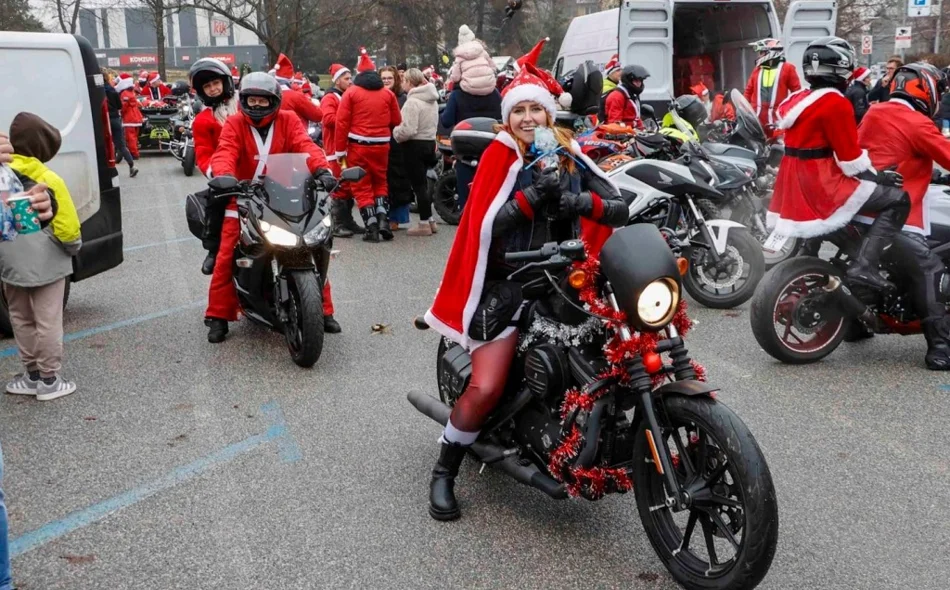 Nikad brojnija povorka razveselila velik broj djece i roditelja - za najmlađe osigurali 350 darova!