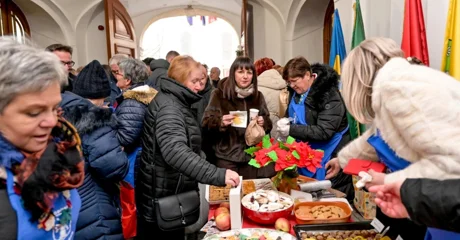 Prikupljeno&nbsp; gotovo 1400 eura pri podjeli sarme i kolača za Zakladu za pomoć djeci &bdquo;Vita&ldquo;