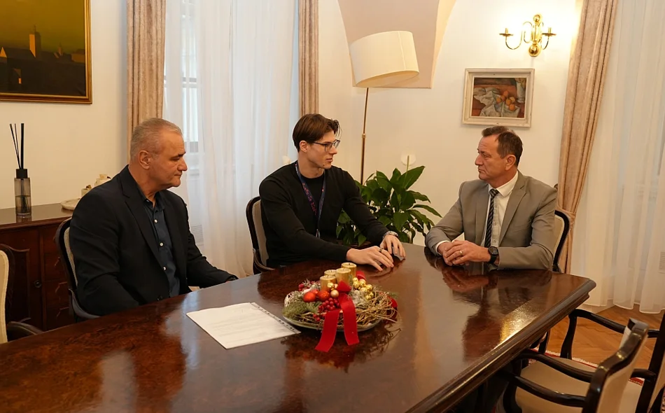 AUDIO Prijam za brončanog plivača Luku Cvetka