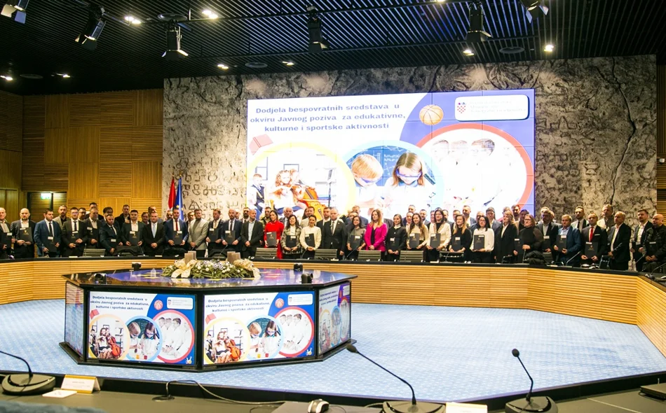 AUDIO Ministarstvo podržalo nastavak STEM radionica, ali i učenje odbojke te kulturno-umjetničke programe