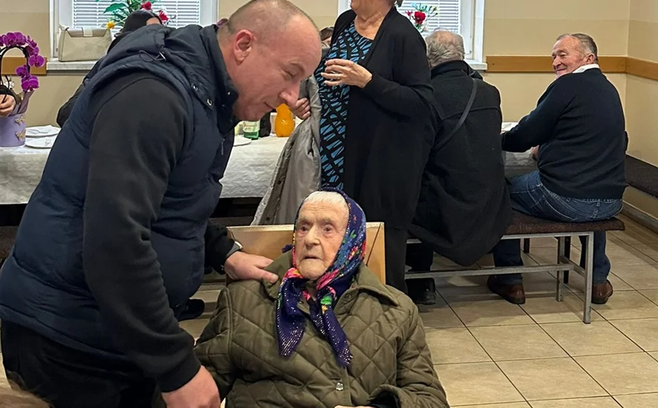 Rijetka i dirljiva proslava: Kamenogorička baka Angjela Budinski proslavila stoljeće života