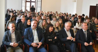 AUDIO Učenicima i studentima Varaždinske županije svečano uručene stipendije