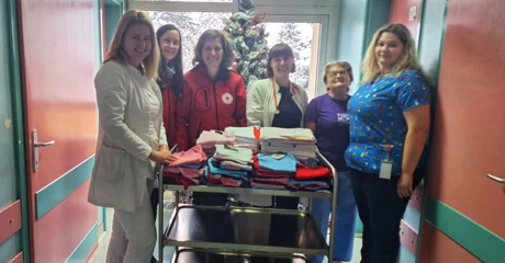 Donacija odjeće i pribora rodilištu varaždinske bolnice