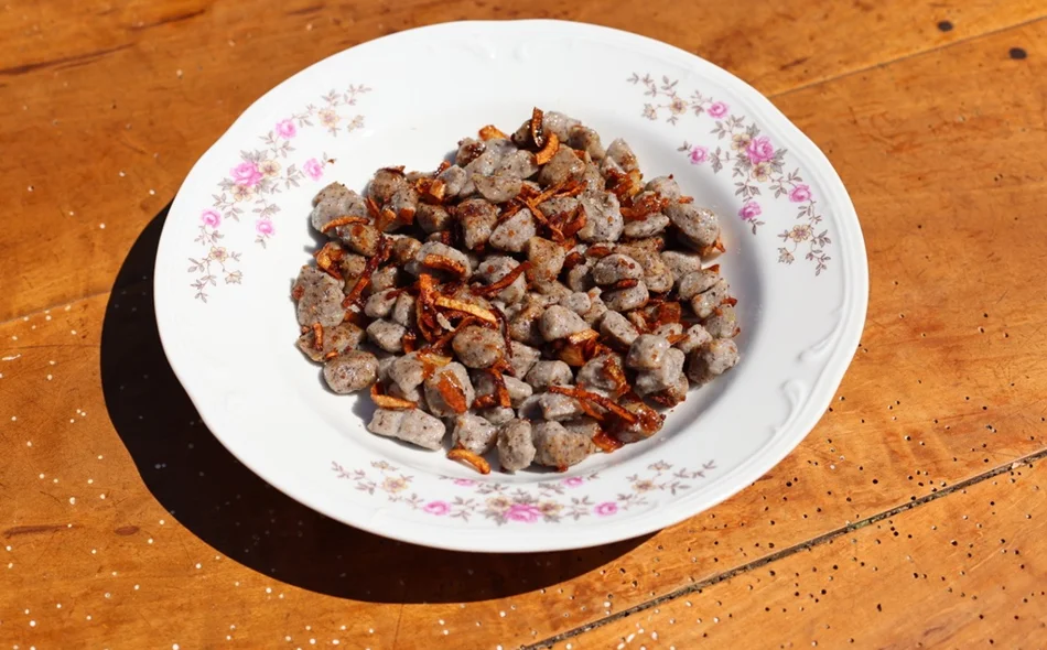 VIDEO Babica Agata otkriva tajne maruševečkog kraja &ndash; priprema nam hajdine makarune i hajdine sirne štrukle