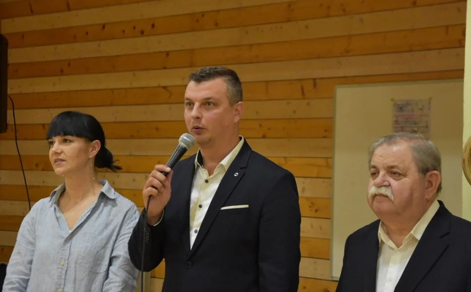 FOTO Osmu sezonu Klampotic lige osvojila ekipa 10 x Cestica svijeće Kokot