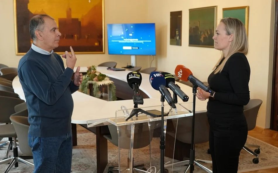 FOTO/AUDIO U Varaždinu predstavljena besplatna aplikacija za učenje znakovnog jezika