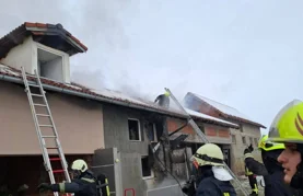 Gorjelo krovište kuće, brzom intervencijom spriječena je veća tragedija