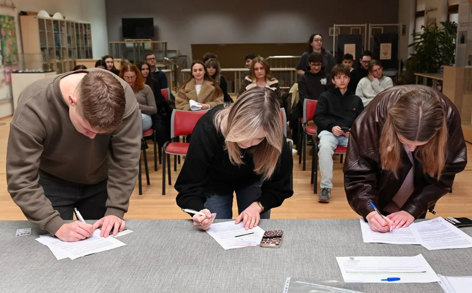 Potpisani ugovori o dodjeli studentskih stipendija