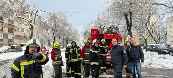Gradonačelnik Bosilj: &bdquo;Sve ekipe su na terenu, ceste u očišćene, porušeno drveće se odvozi&rdquo;